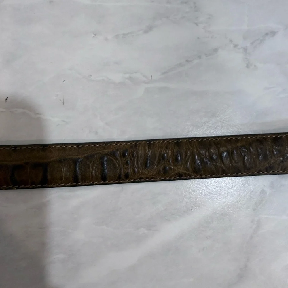 🔥100% Leather Women’s Brown Belt with Gold Buckle Size 28 EC🔥